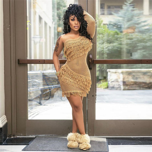 New Women's Slanted Shoulder Single Sleeve Fringed Knitted Dress