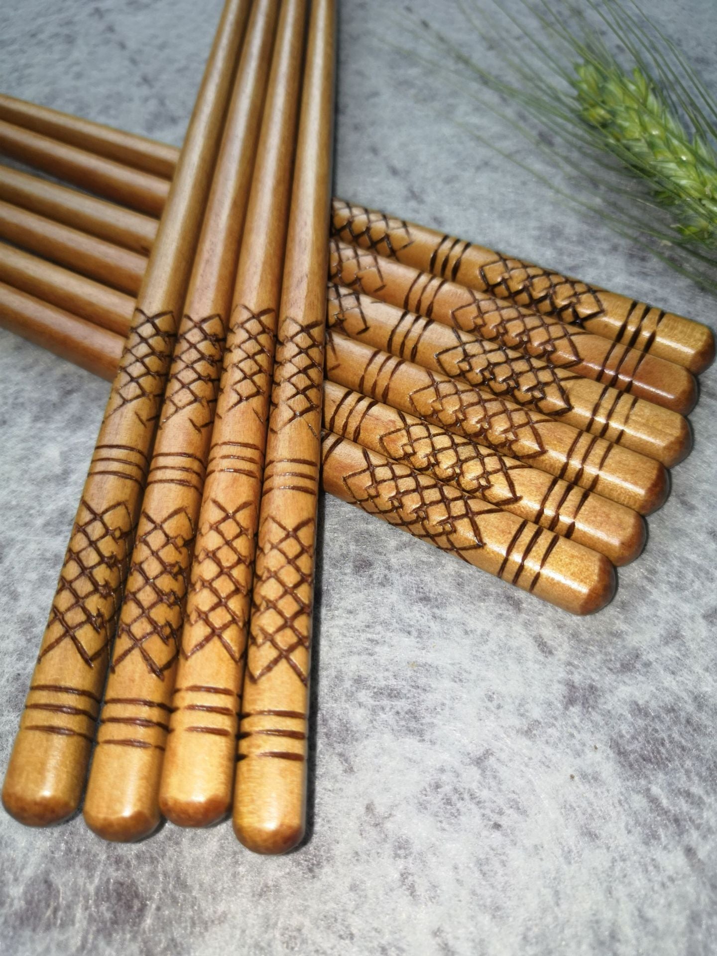 Five pairs of pointed sandalwood chopsticks