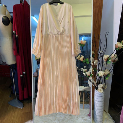 New Fashion V-Neck Stitching Pleated Big Swing Slim Dress