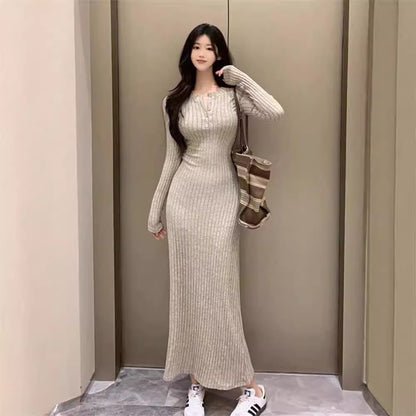 Vintage Long Sleeve Knit Dress Women's  Design Waist-Cinching Elegant V-Neck Long Dress
