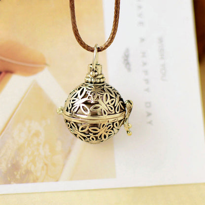 Retro Artistic Butterfly Hollow Sachet Ball Aromatherapy Necklace